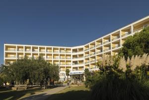 Gerakina Beach